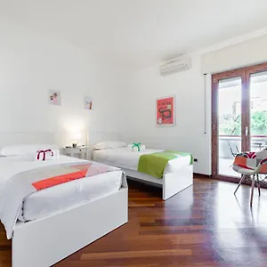 Roomy With Terrace & Parking Appartamento Bari